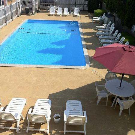 Holiday Hill Inn & Suites Dennisport Buitenkant foto