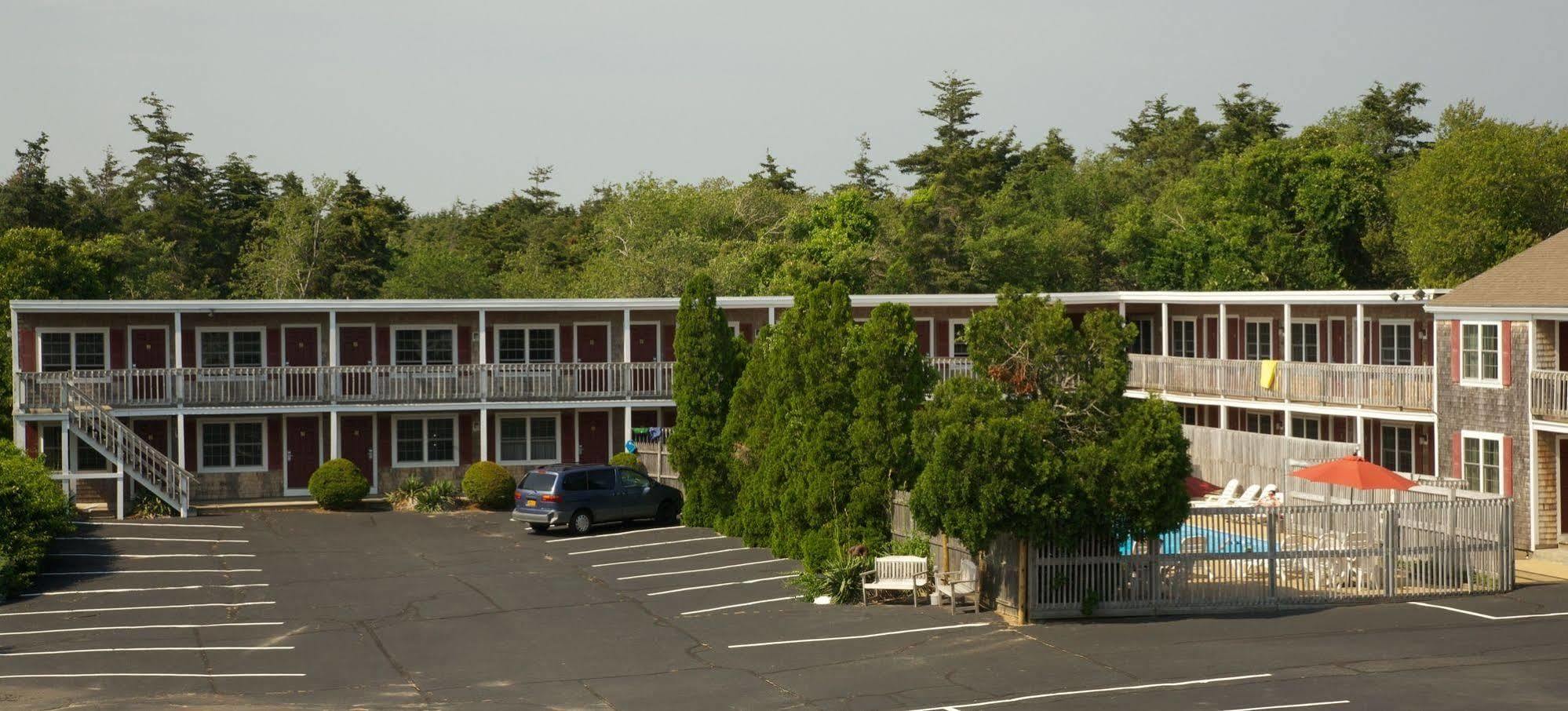 Holiday Hill Inn & Suites Dennisport Buitenkant foto