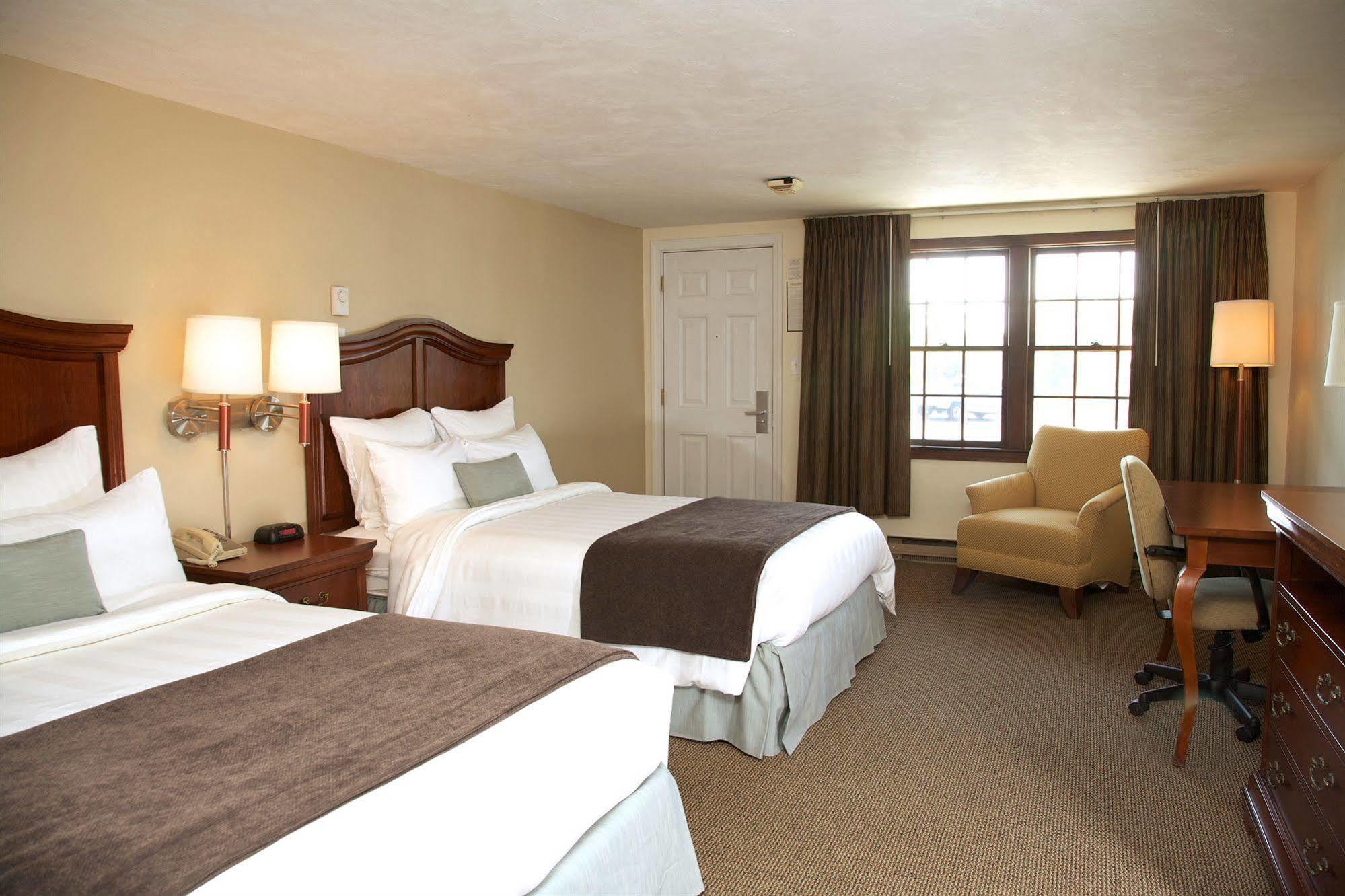 Holiday Hill Inn & Suites Dennisport Buitenkant foto