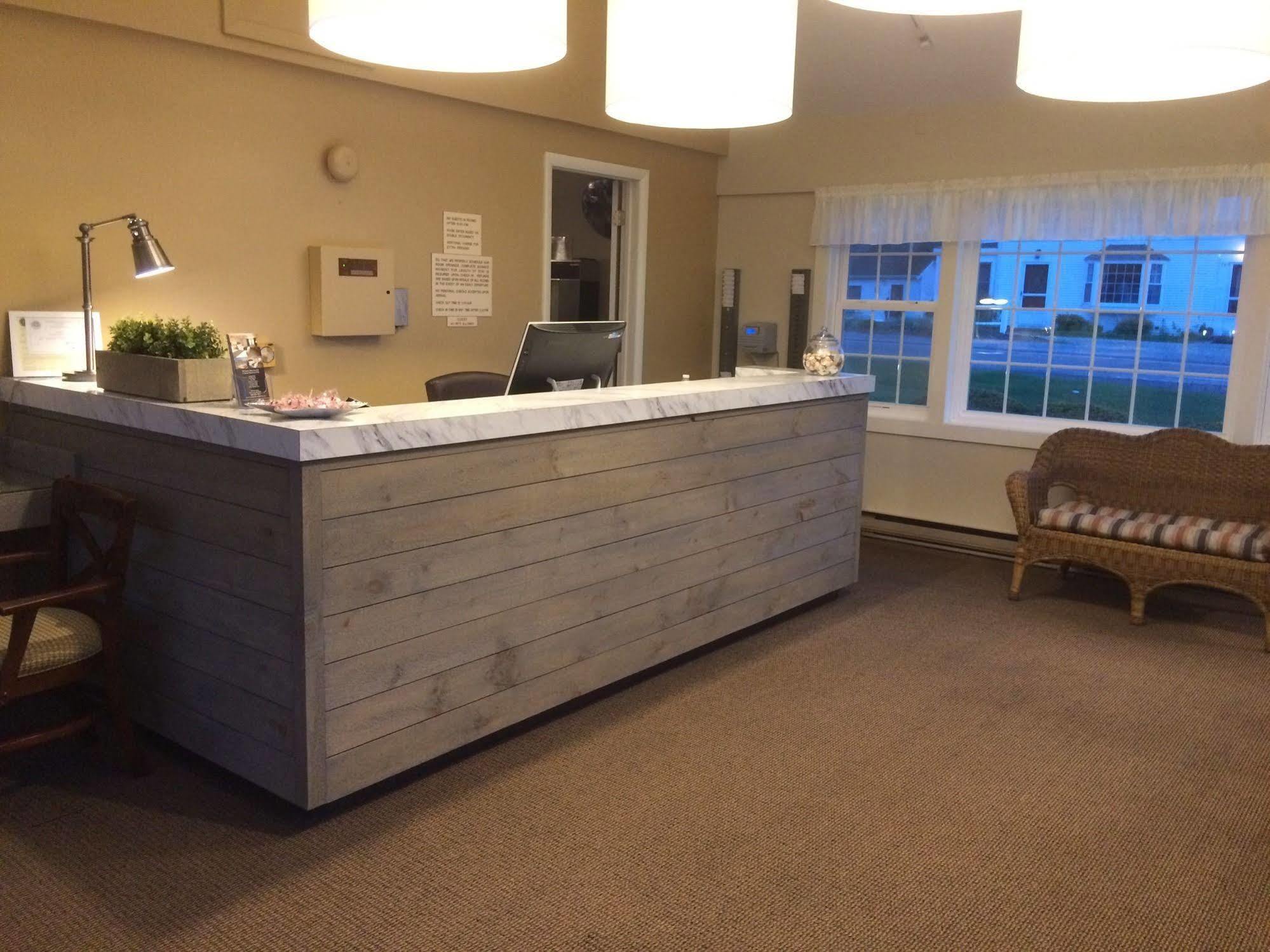Holiday Hill Inn & Suites Dennisport Buitenkant foto