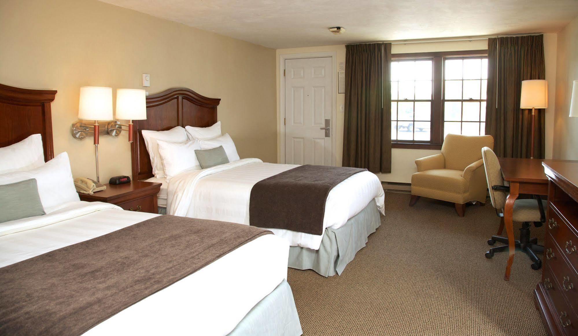 Holiday Hill Inn & Suites Dennisport Buitenkant foto
