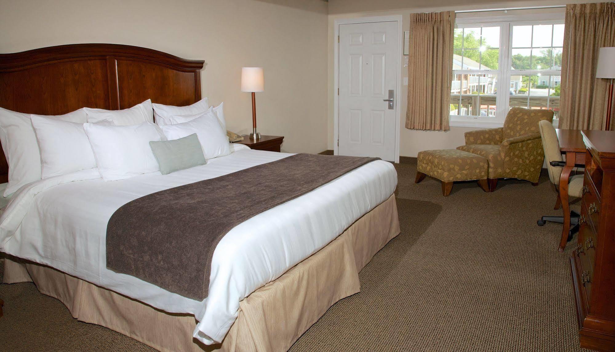 Holiday Hill Inn & Suites Dennisport Buitenkant foto